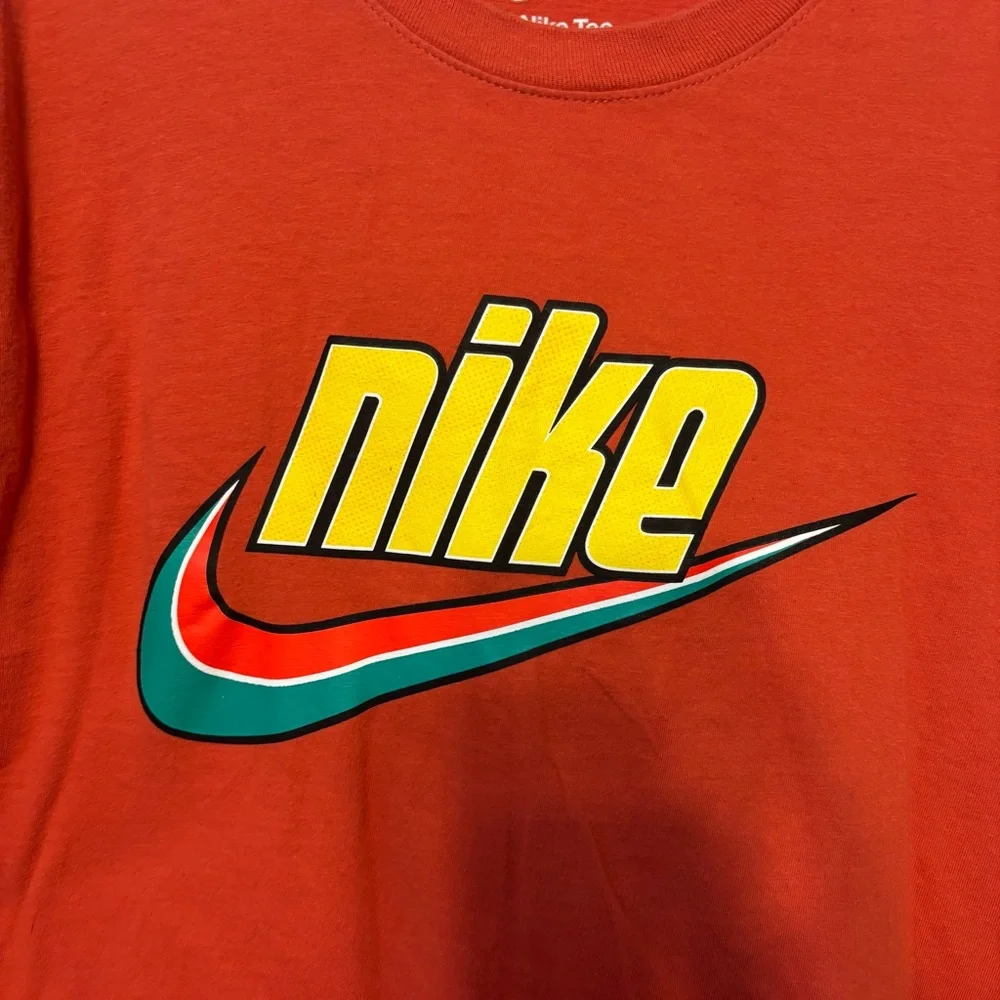 Nike Men's Swoosh Tshirt‎ Red Watermelon